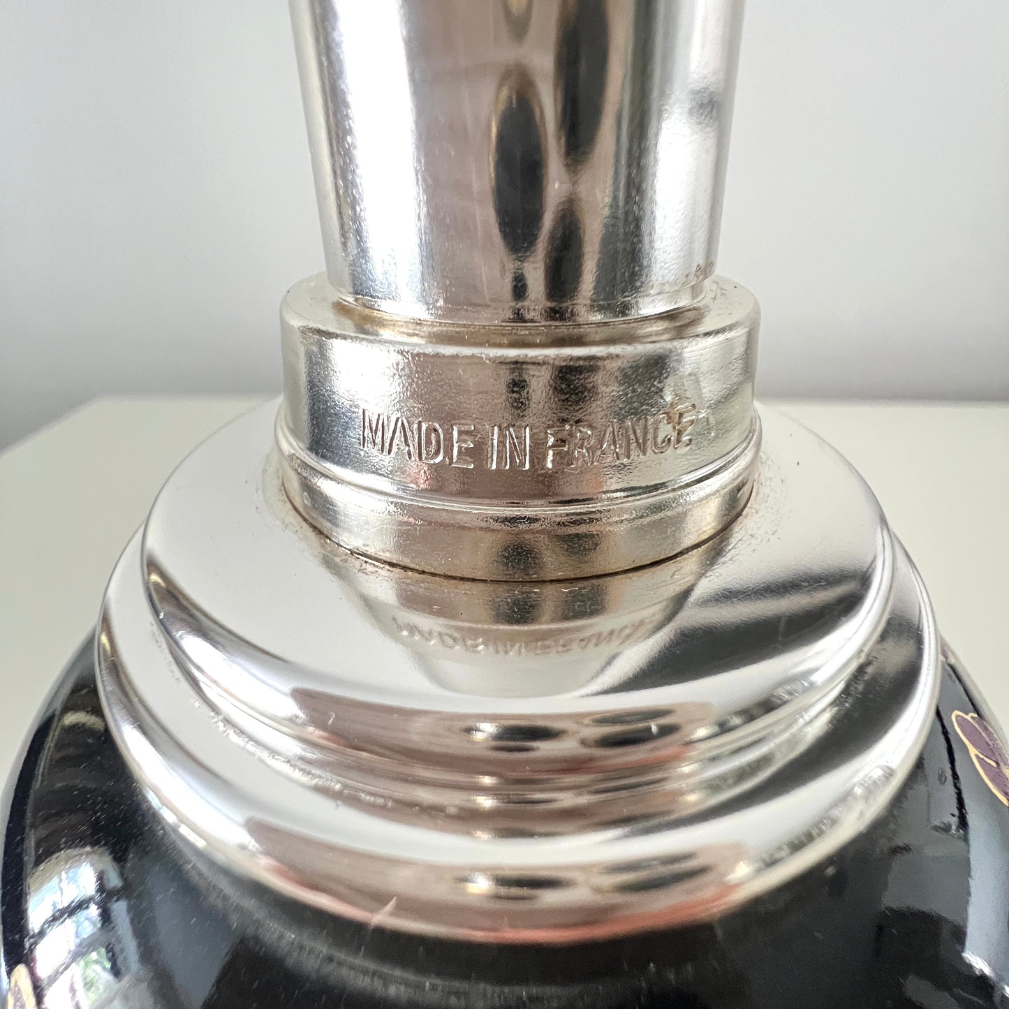 Lampa zapachowa Berger – czarna porcelana z kwiatem wiśni, komplet