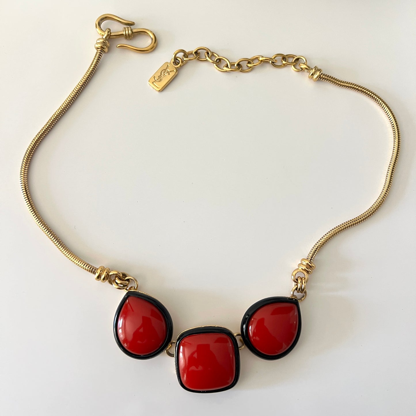Naszyjnik vintage Yves Saint Laurent – czerwone kaboszony, lata 80.
