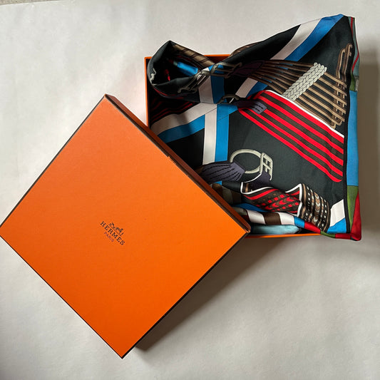 Apaszka Hermès Double Sangle 2018 - Carré 90 Jedwab Vintage