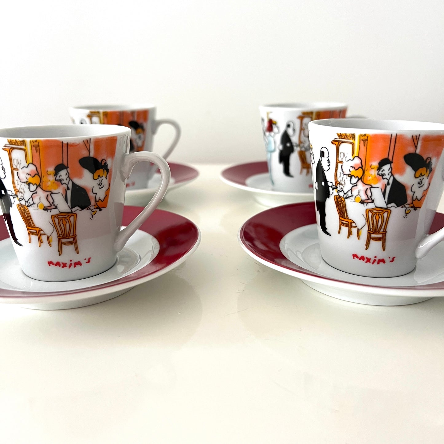 Serwis do kawy Maxim’s de Paris – 4 filiżanki + 4 spodki, porcelana, vintage