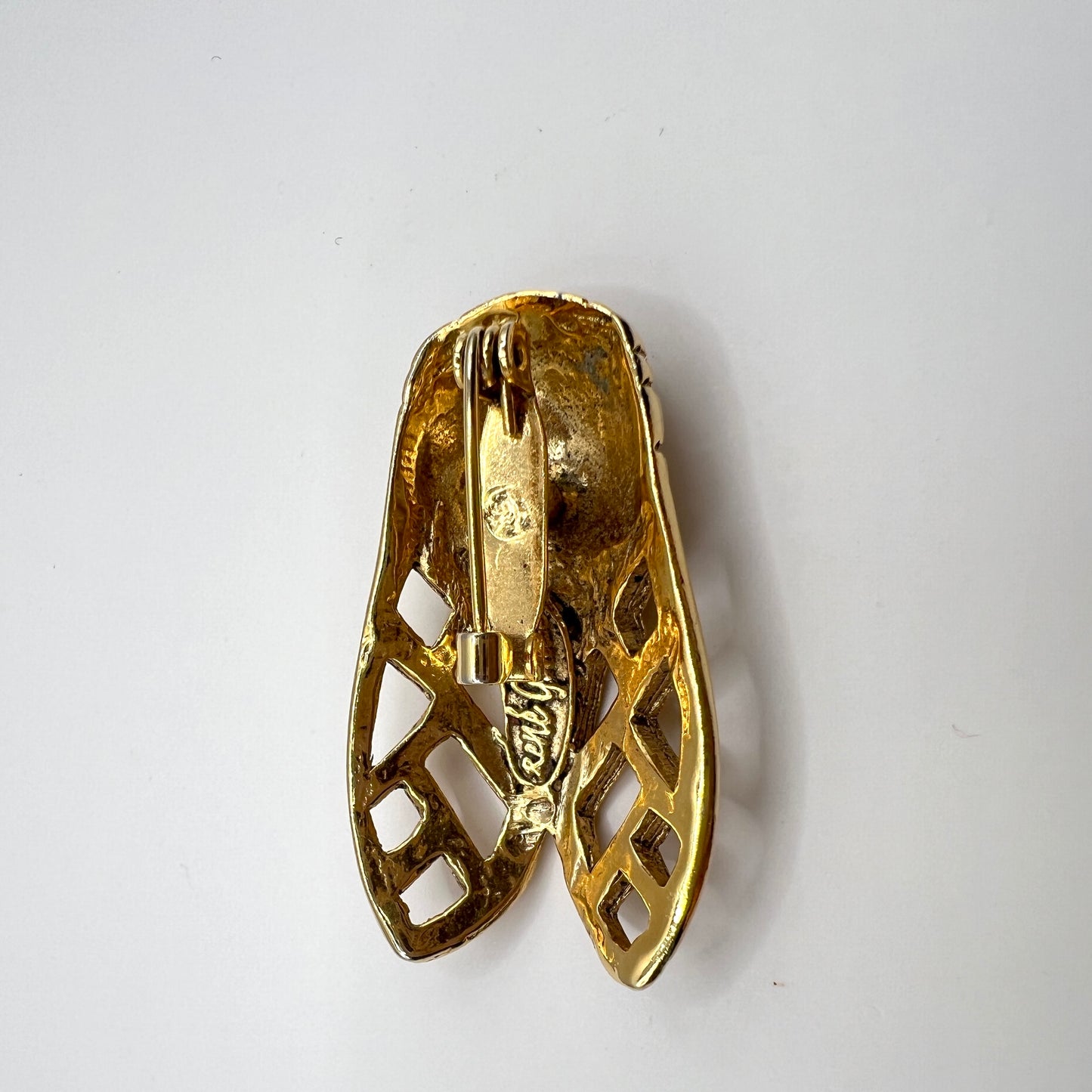 Broszka René Gouin — złota cykada, vintage,
