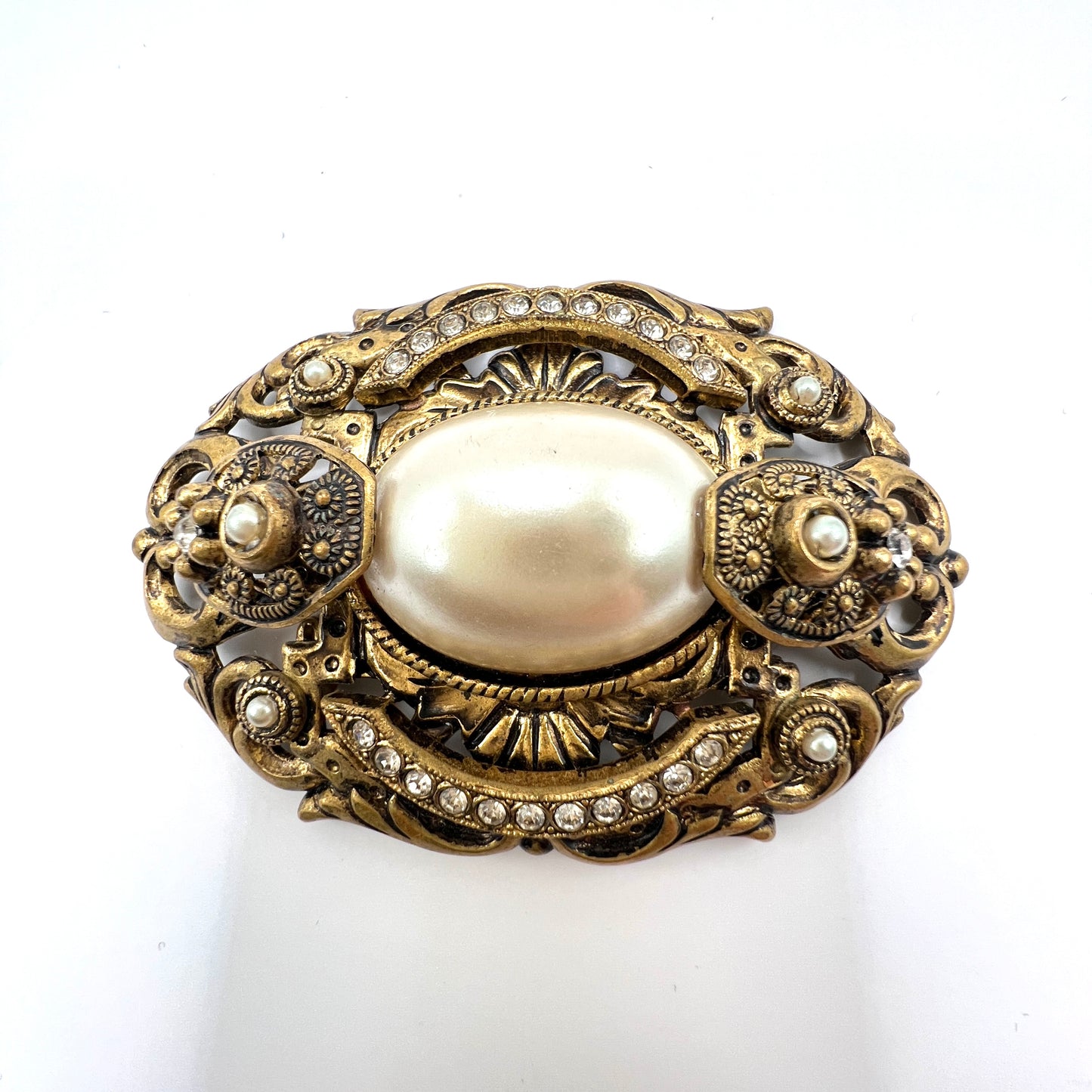 Broszka vintage Agatha Paris – perła i stare złoto