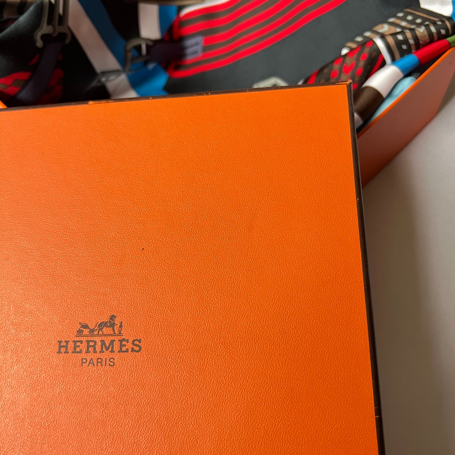 Apaszka Hermès Double Sangle 2018 - Carré 90 Jedwab Vintage