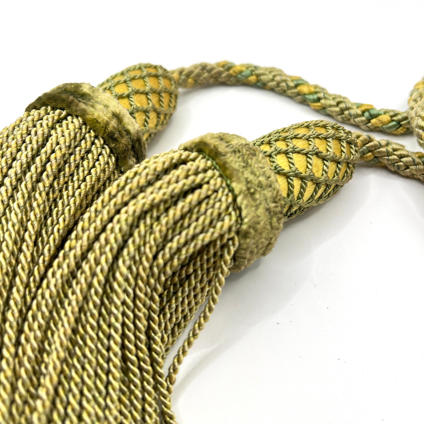 Eleganckie Chwosty Dekoracyjne – Velvet & Gold Edition