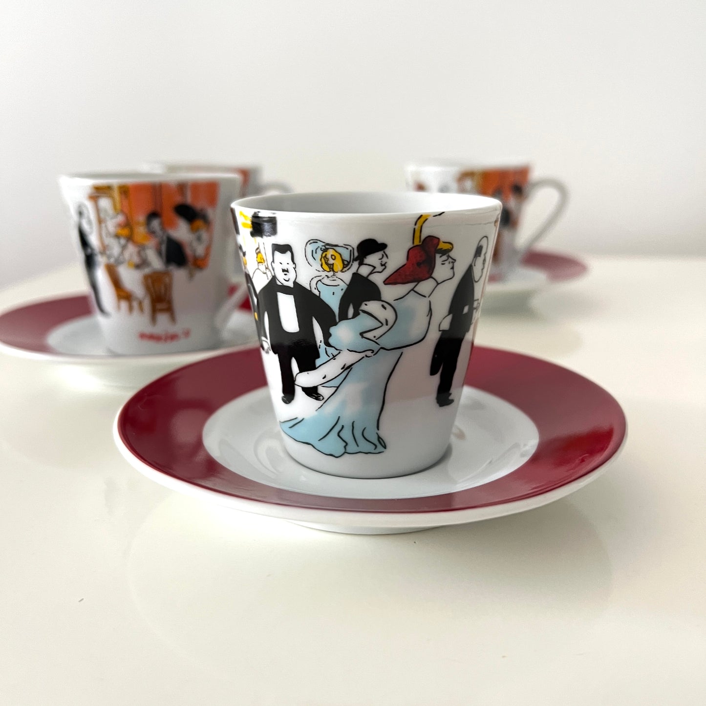 Serwis do kawy Maxim’s de Paris – 4 filiżanki + 4 spodki, porcelana, vintage