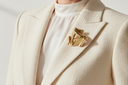 Broszka Monet Złota Vintage 4 cm - Paryż