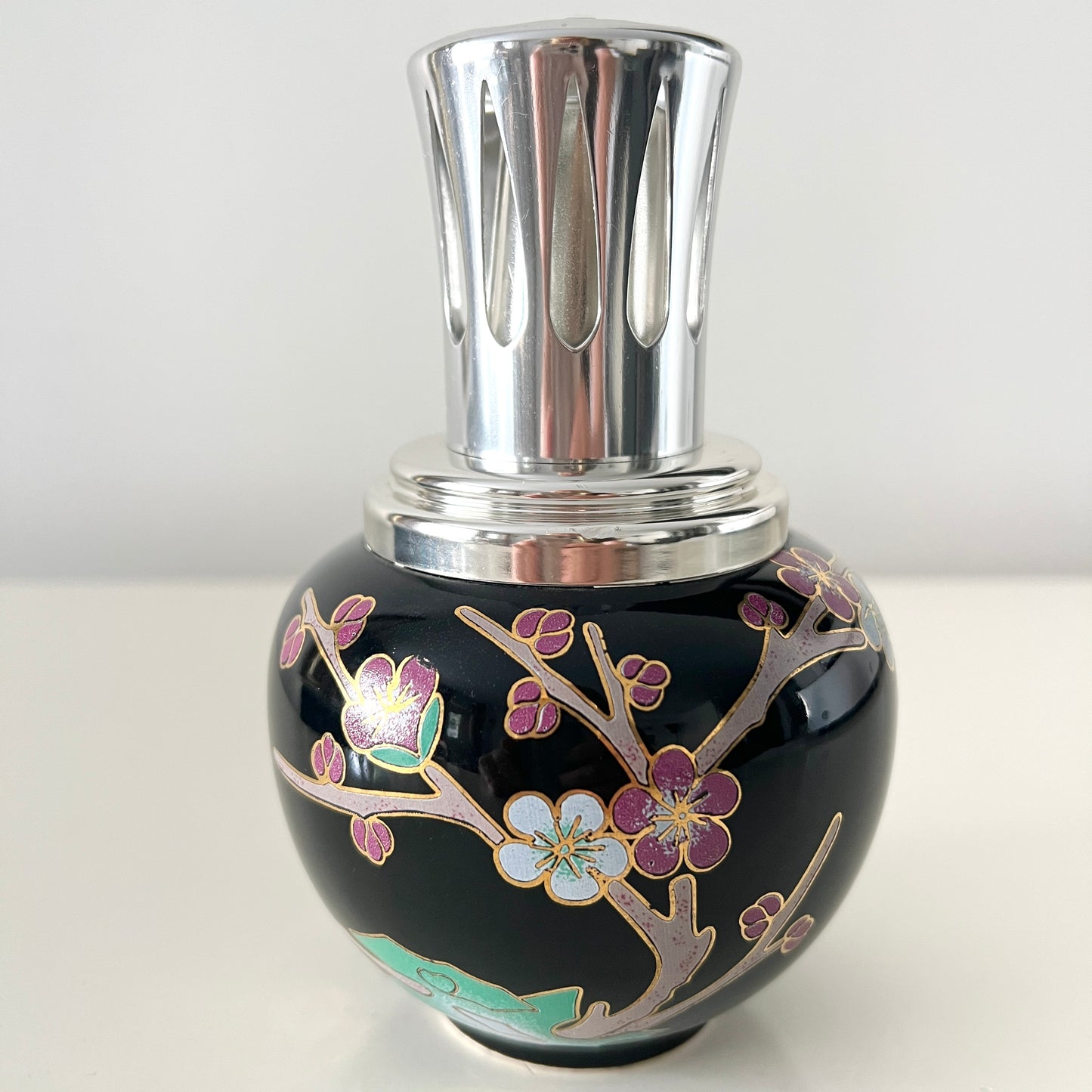 Lampa zapachowa Berger – czarna porcelana z kwiatem wiśni, komplet