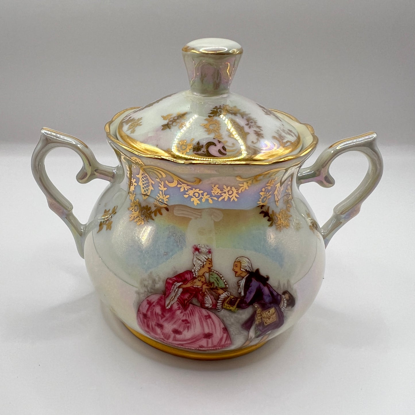 Ekskluzywny Serwis Kawowy Porcelaine France – Sceny Miłosne Fragonard, Złocenia i Iryzacja