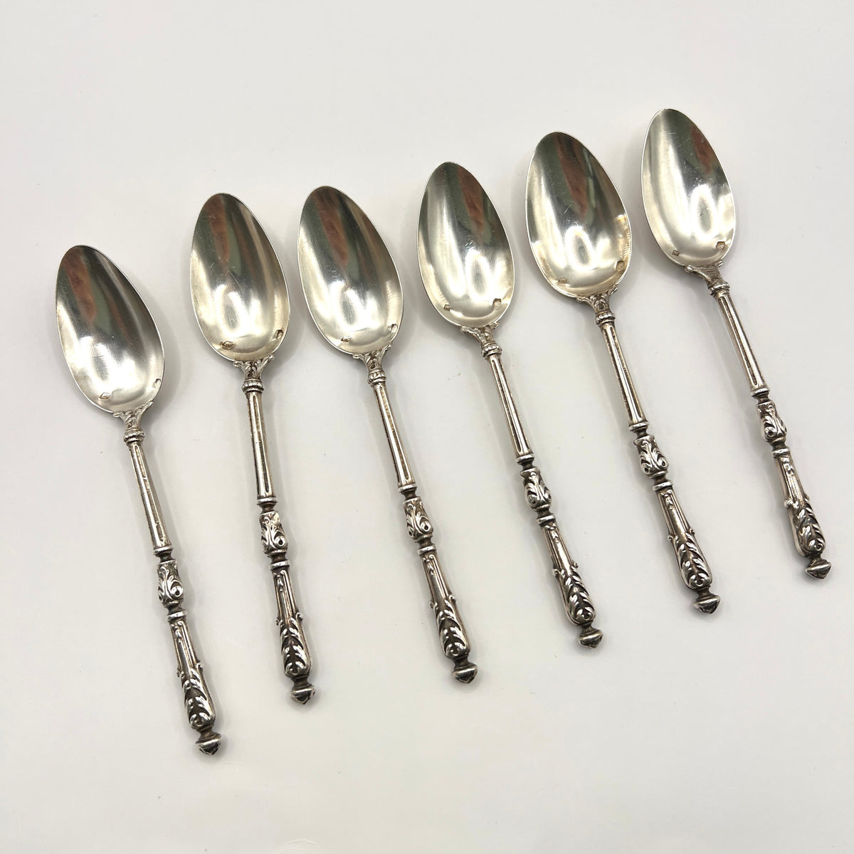 6 łyżeczek deserowych srebro próby Minerwa Francja ornament 13 cm