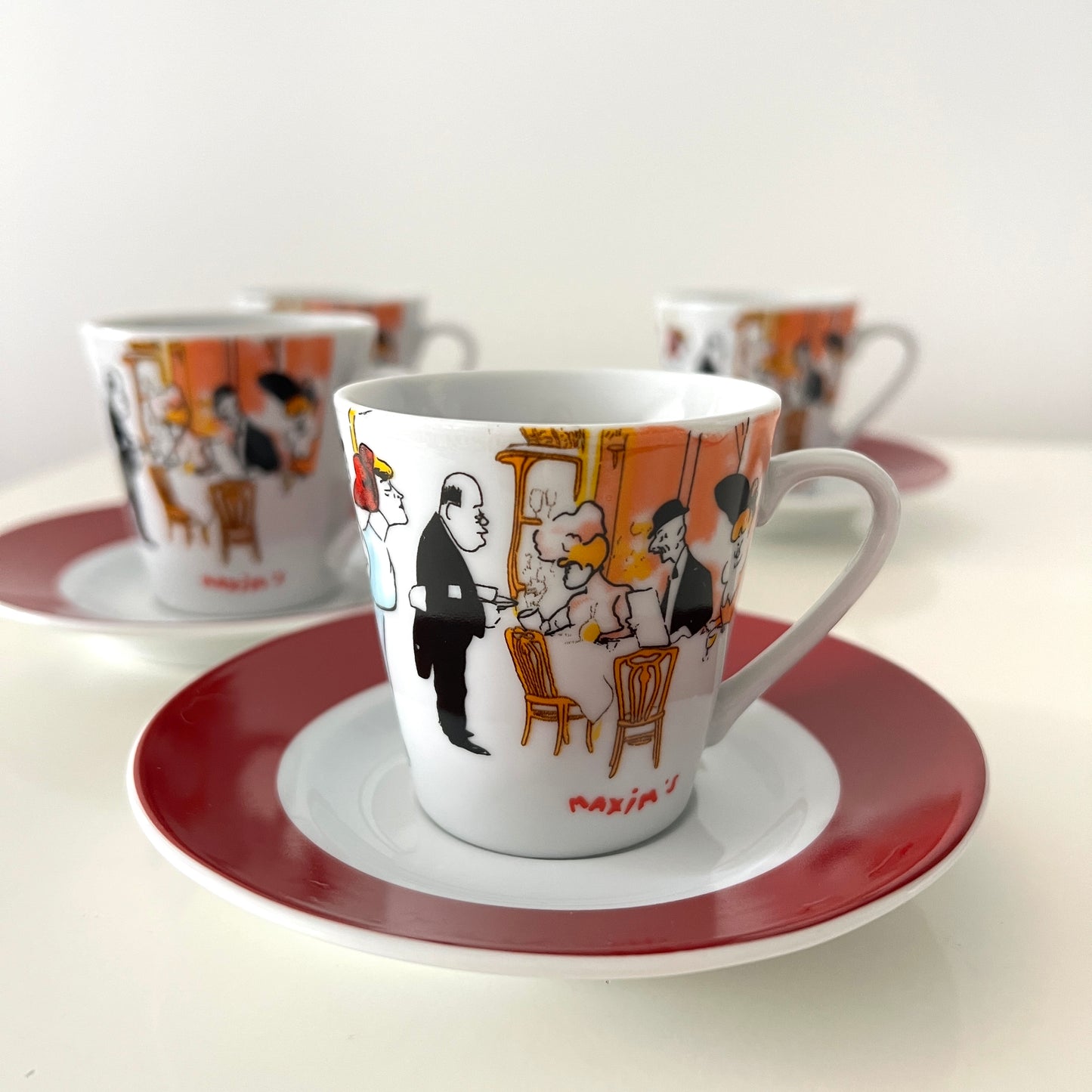 Serwis do kawy Maxim’s de Paris – 4 filiżanki + 4 spodki, porcelana, vintage